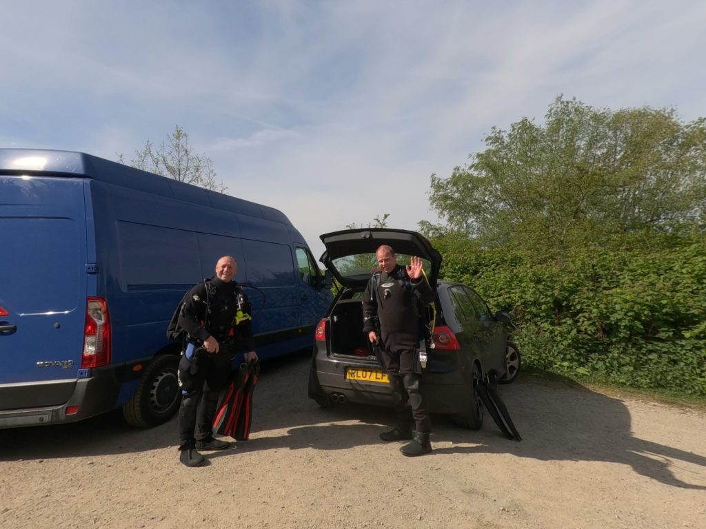 NWK club members getting kitted up for a dive at Leybourne Lakes